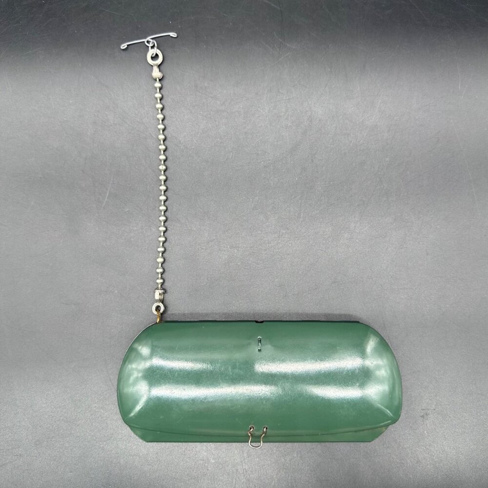 Vintage Green Metal Eyeglass Case Chain Fob Glasses Holder Hard Shell Retro - Picture 2 of 11